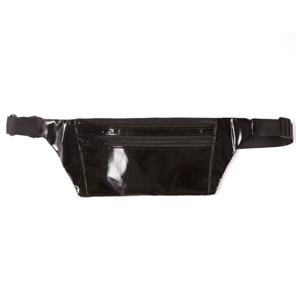 🖤NWT Fashion Nova Black Fanny Pack Faux Leather🖤 - Picture 2 of 4